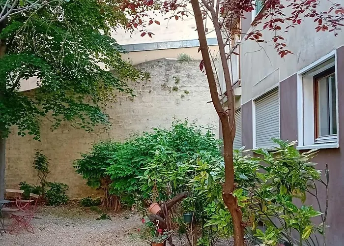 Appartamento Cocon Parisien Avec Balcon&parking Privé