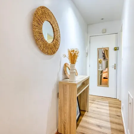 Cocon Parisien Avec Balcon&parking Privé