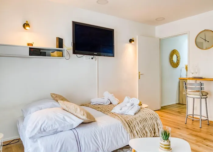 Cocon Parisien Avec Balcon & Parking Prive Paris